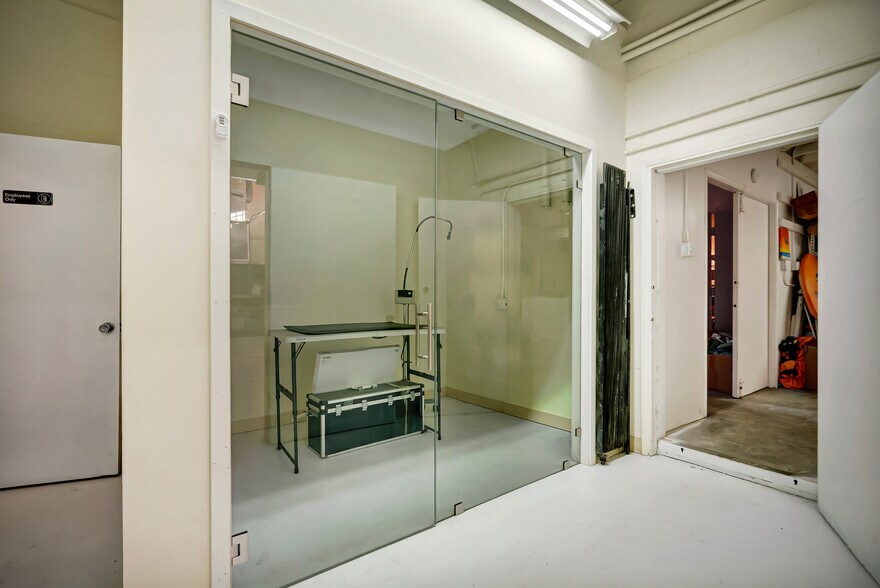 More Photos Of 11915 Inglewood Ave, Hawthorne Medical For Sale