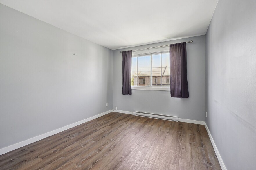 More Photos Of 336 Boul Curé-Poirier E, Longueuil Apartments For Sale