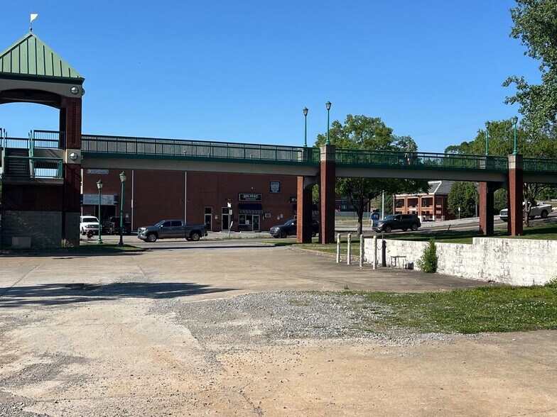 More Photos Of 261 Riverside dr, Clarksville Land For Sale