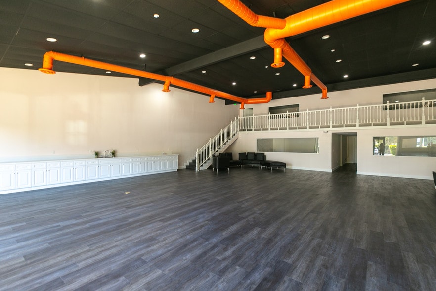 More Photos Of 1921 Carnegie Ave, Santa Ana Industrial For Lease