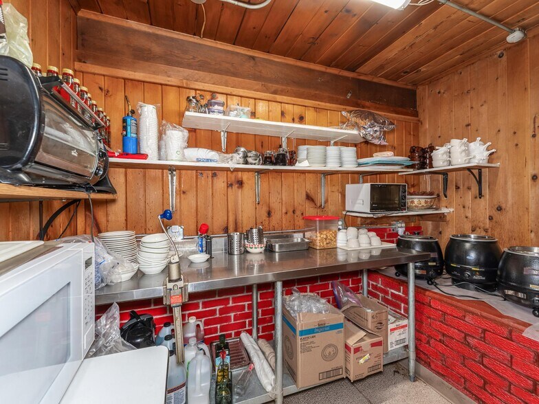 More Photos Of 8599 Big Saint Germain Cir, Saint Germain Restaurant For Sale