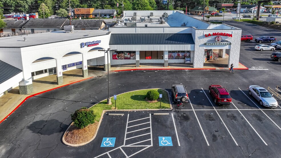 More Photos Of 6570 Tara Blvd, Jonesboro Storefront For Lease