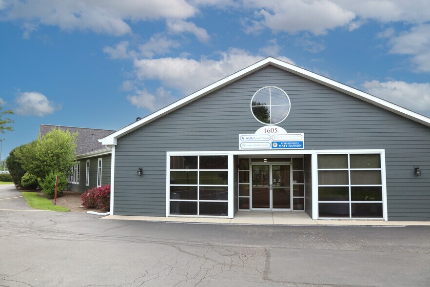 More Photos Of 1605 W Wilson St, Batavia Medical For Lease