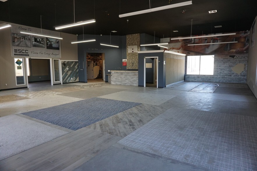 More Photos Of 15788 Bear Valley Rd, Victorville Freestanding For Lease