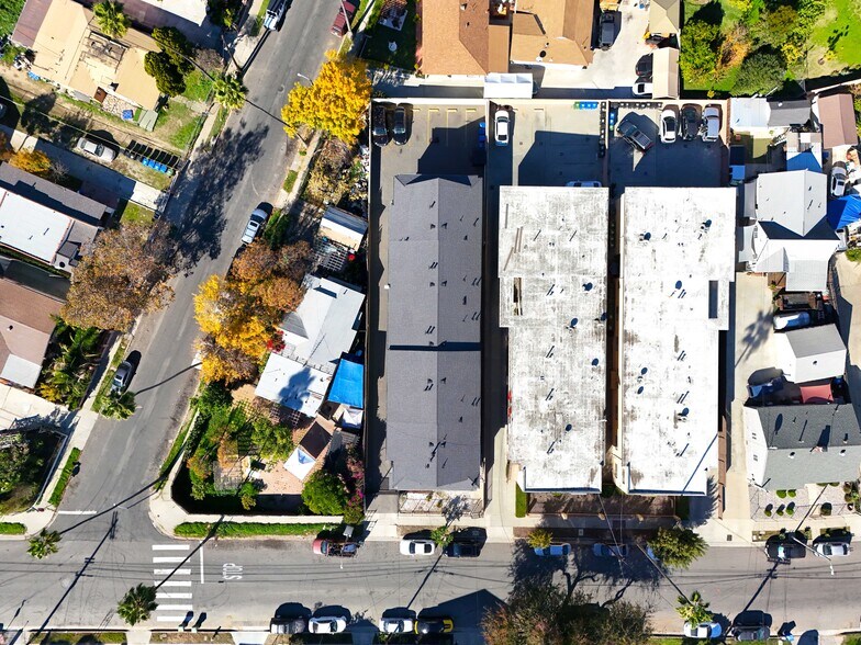 More Photos Of 5033 Templeton St, Los Angeles Apartments For Sale