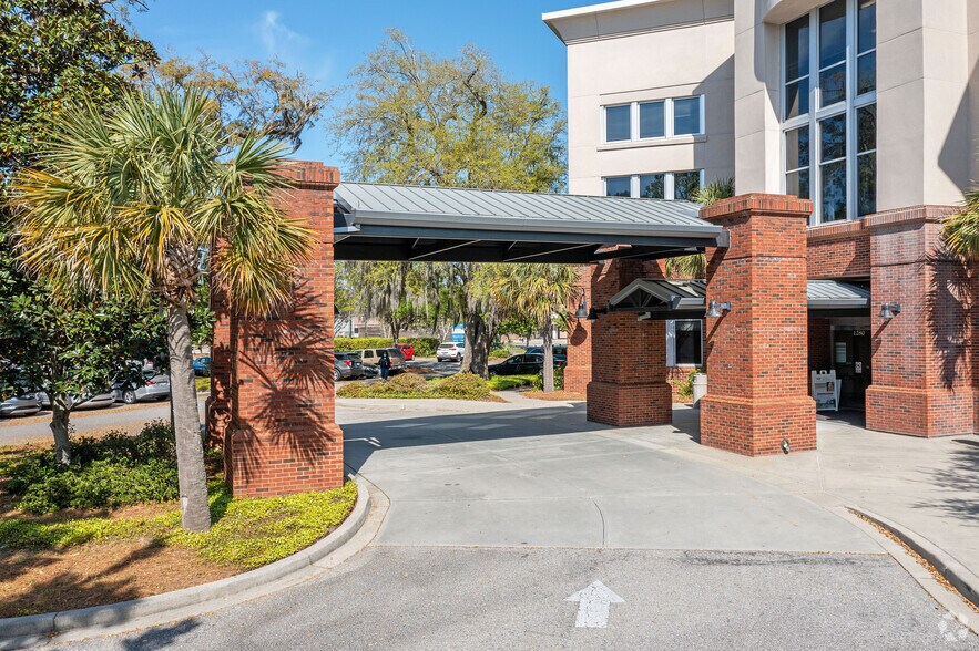 More Photos Of 1280 Hospital Dr, Mount Pleasant Medical For Lease