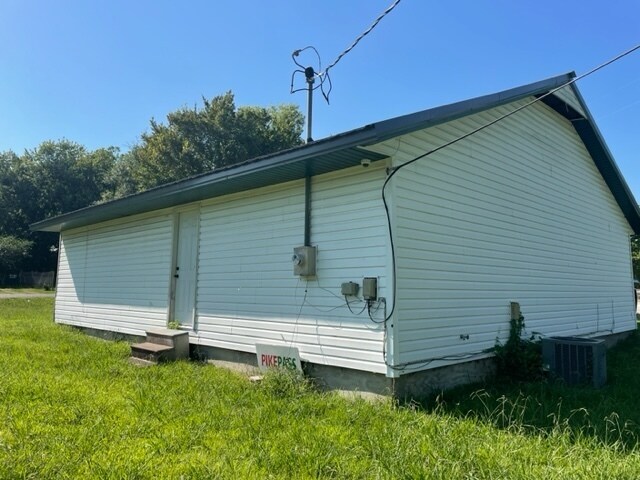 More Photos Of 601 E Schley St, Vian Office For Sale