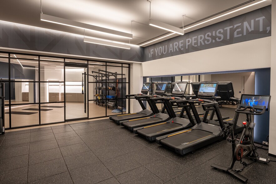 More Photos Of 7500 Old Georgetown Rd, Bethesda Office For Sale