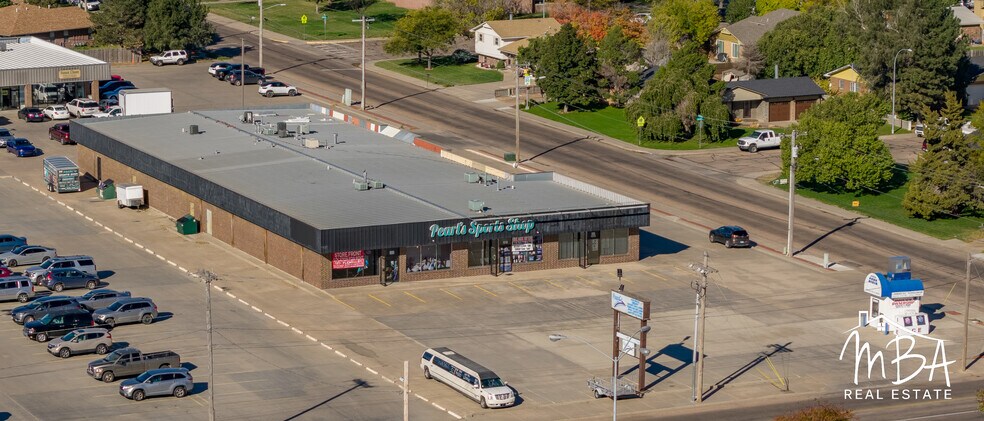 More Photos Of 1213 Fleming St, Garden City General Retail For Sale