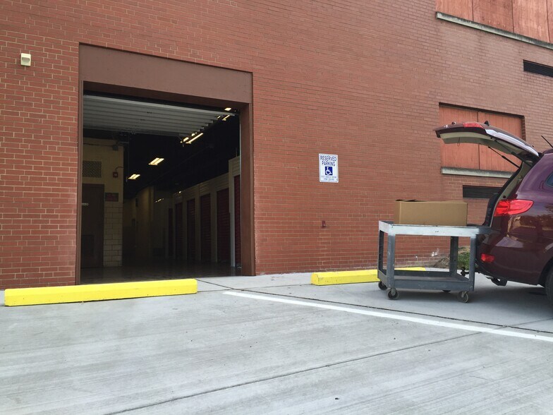 More Photos Of 402 Elm St, Clairton Self Storage For Sale