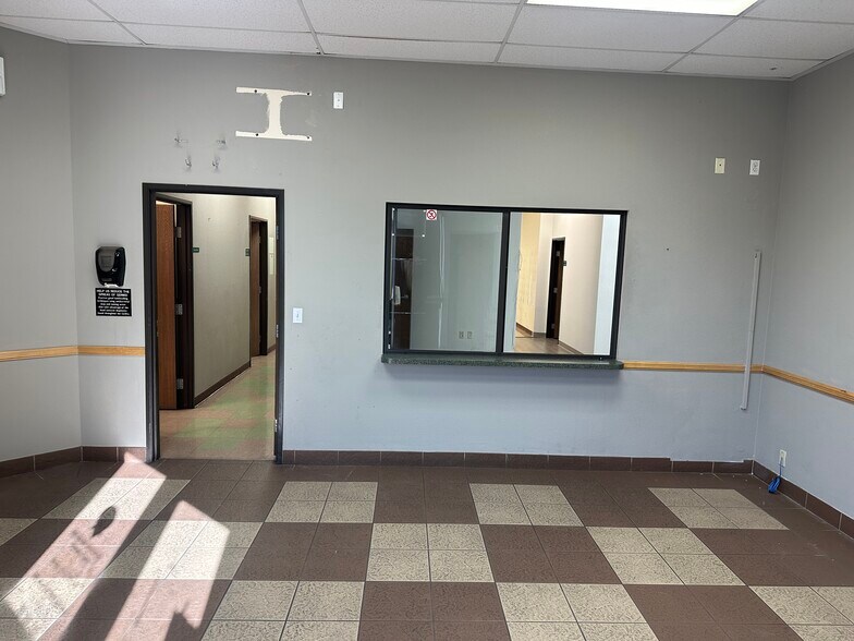 More Photos Of 9975 S Eastern Ave, Las Vegas Unknown For Lease