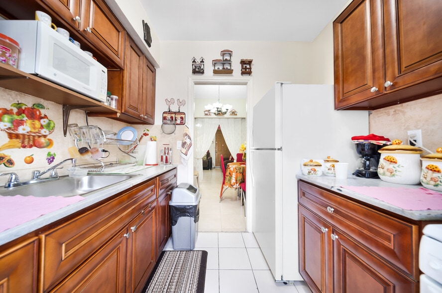 More Photos Of 931 SW 3rd St, Miami Apartments For Sale
