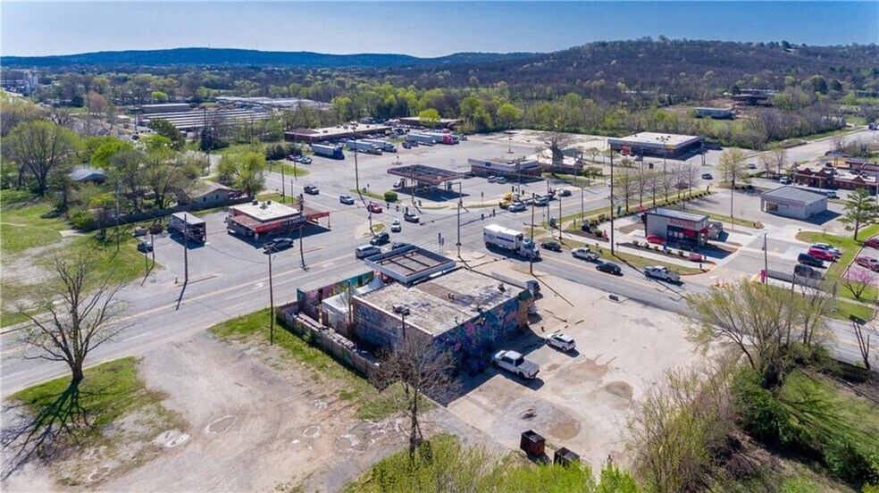 Primary Photo Of 1431 S School Ave, Fayetteville Restaurant For Sale