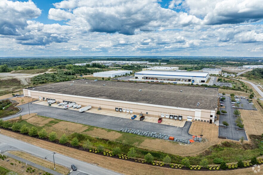 More Photos Of 200 Solar Dr, Imperial Distribution For Lease