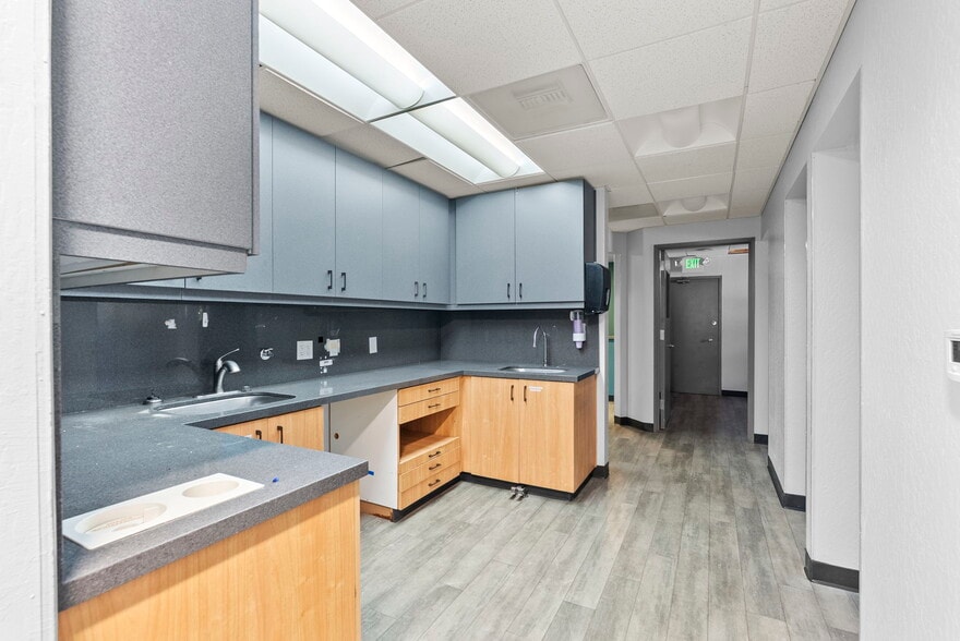 More Photos Of 2480-2482 Mission St, San Francisco Medical For Lease