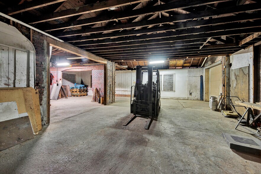 More Photos Of 24 Johnes St, Newburgh Light Manufacturing For Lease