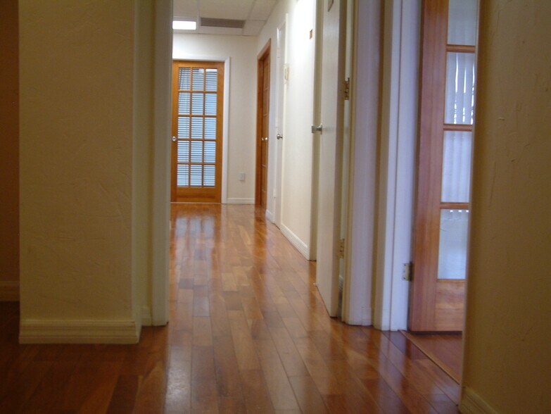 More Photos Of 2699 Stirling Rd, Fort Lauderdale Medical For Lease