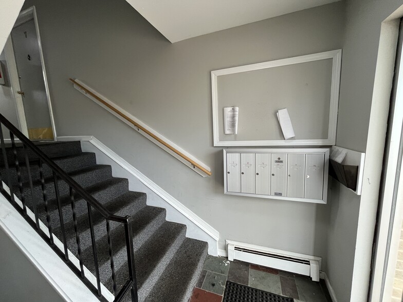 More Photos Of 4221 N Grand River Ave, Lansing Apartments For Sale