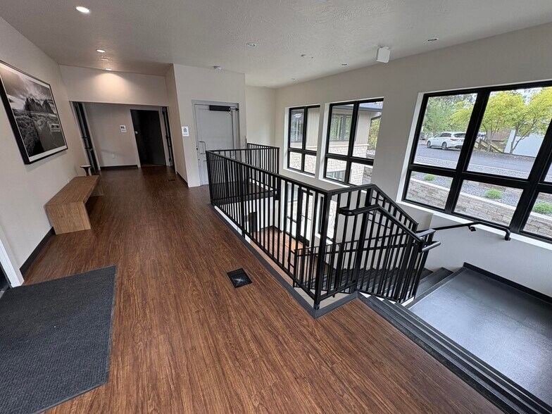 More Photos Of 1107 W Ironwood Dr, Coeur d'Alene Office For Lease