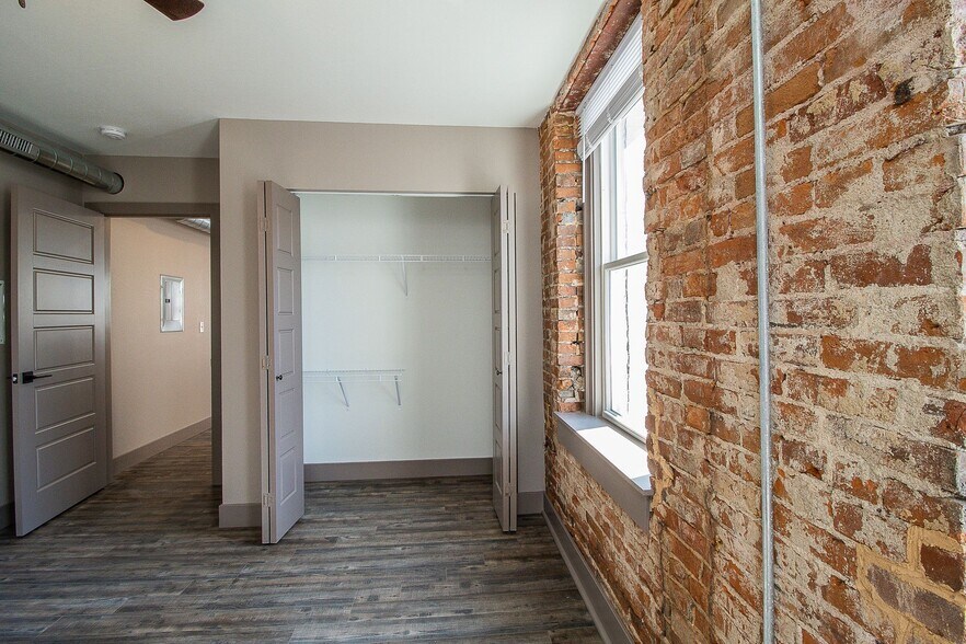 More Photos Of 203 Elm St, Washington Multifamily For Sale
