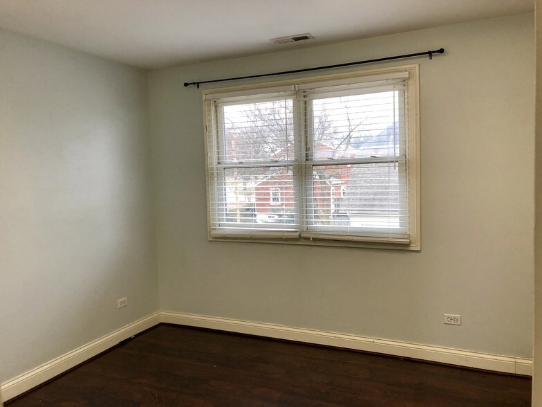 More Photos Of 103 E Ogden Ave, Clarendon Hills Office For Sale