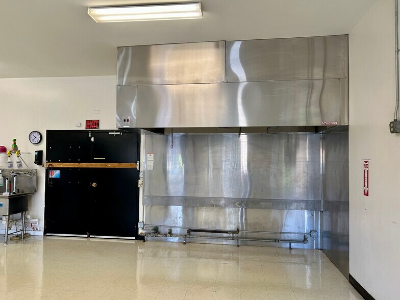 More Photos Of 2753 Dogtown Rd, Goochland Storefront Retail Office For Lease