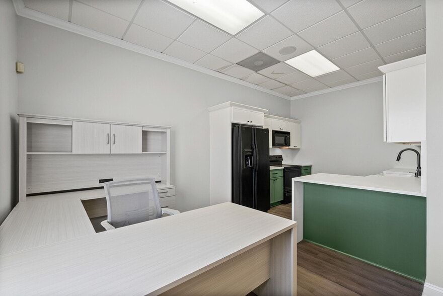More Photos Of 1811 Alpine Dr, Clarksville Light Manufacturing For Lease