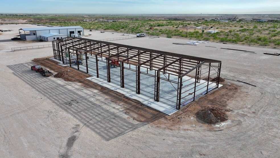 More Photos Of 10009 W. County Road 72, Midland Warehouse For Lease