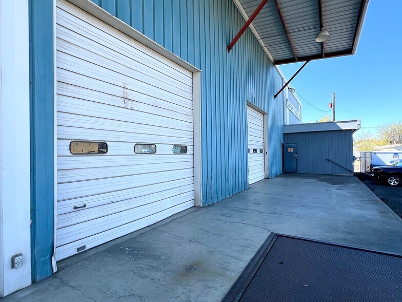 More Photos Of 524 SW 12th St, Pendleton Industrial For Sale