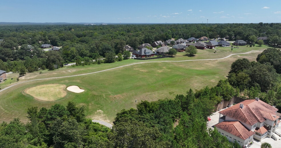More Photos Of 128 Oakview Club Dr, Macon-Bibb Golf Course Driving Range For Sale
