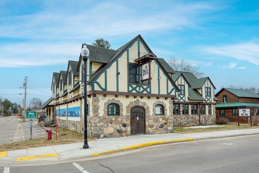 More Photos Of 1765 Superior St, Three Lakes General Retail For Sale