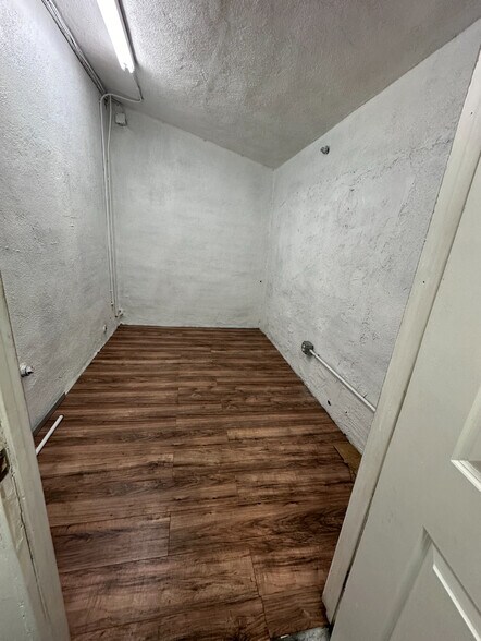 More Photos Of 3330 S Central Ave, Los Angeles Storefront Retail Residential For Lease