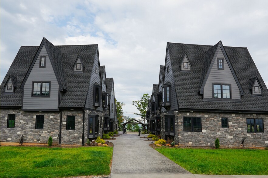 More Photos Of 75 Treehouse Hvn, Asheville Multifamily For Sale