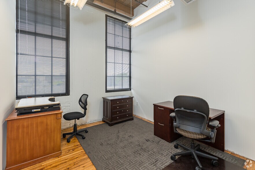 More Photos Of 1513 E Cleveland Ave, East Point Unknown For Sale