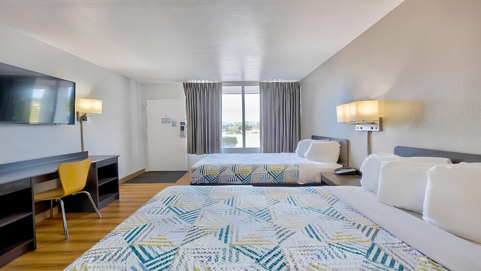 More Photos Of 250 Conicville Rd, Mount Jackson Hotel For Sale