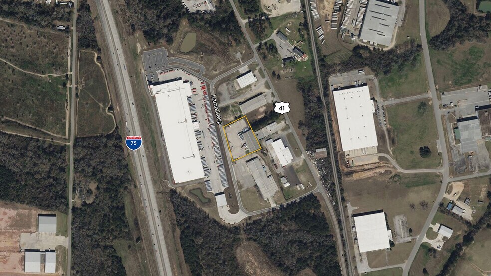 Primary Photo Of 47 Lamb Loop, Tifton Distribution For Sale