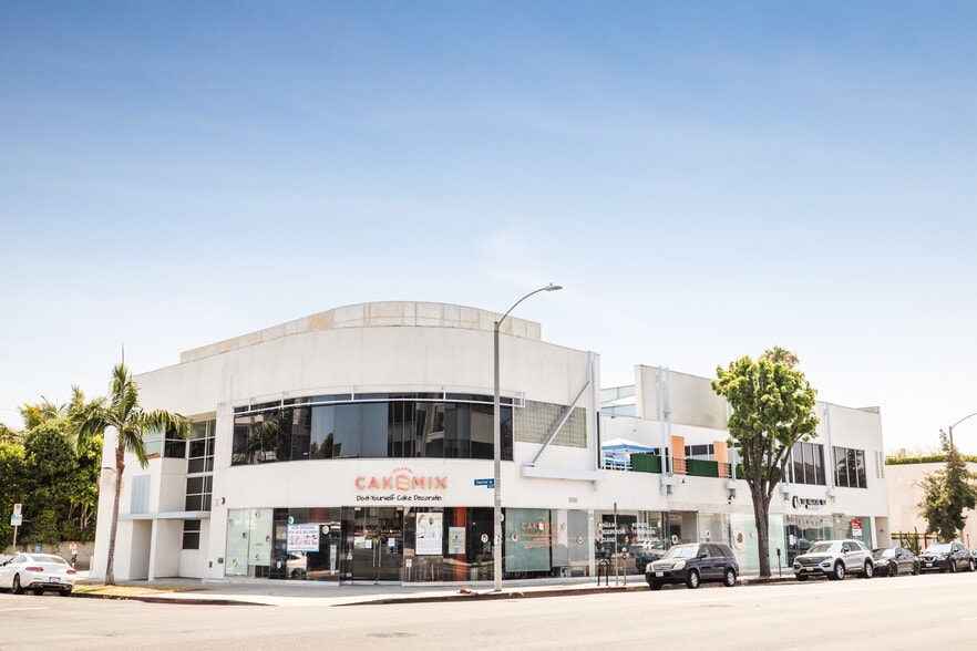 More Photos Of 8302 Melrose Ave, Los Angeles Storefront Retail Office For Lease