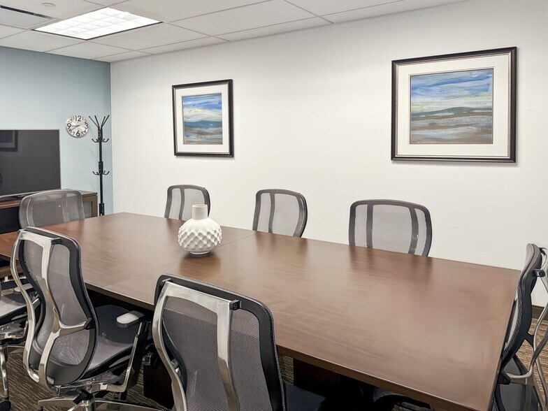 More Photos Of 1309 Beacon St, Brookline Coworking Space