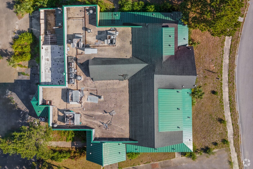 More Photos Of 414 Commerce Center Dr, Jacksonville Restaurant For Sale