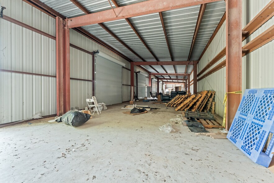 More Photos Of 947 Florida Ave SW, Denham Springs Flex For Sale