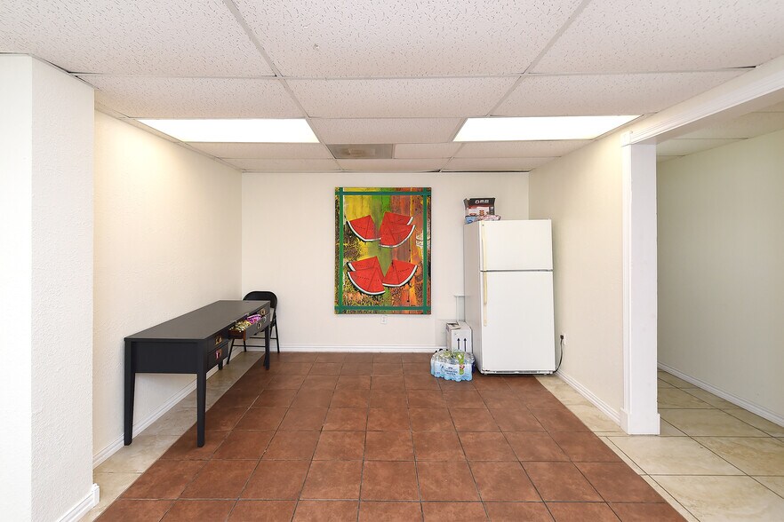 More Photos Of 2736 Dallas Ave, Ingleside Unknown For Lease