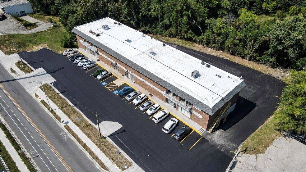 More Photos Of 7540 Leavenworth Rd, Kansas City Office For Lease