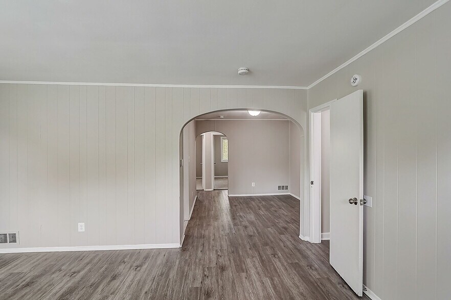 More Photos Of 872 Bellevue St SE, Washington Apartments For Sale