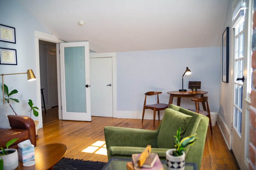 More Photos Of 531 E Lynwood St, Phoenix Office Residential For Sale