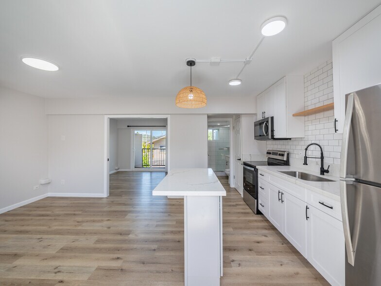 More Photos Of 54 Maluniu Ave, Kailua Apartments For Sale