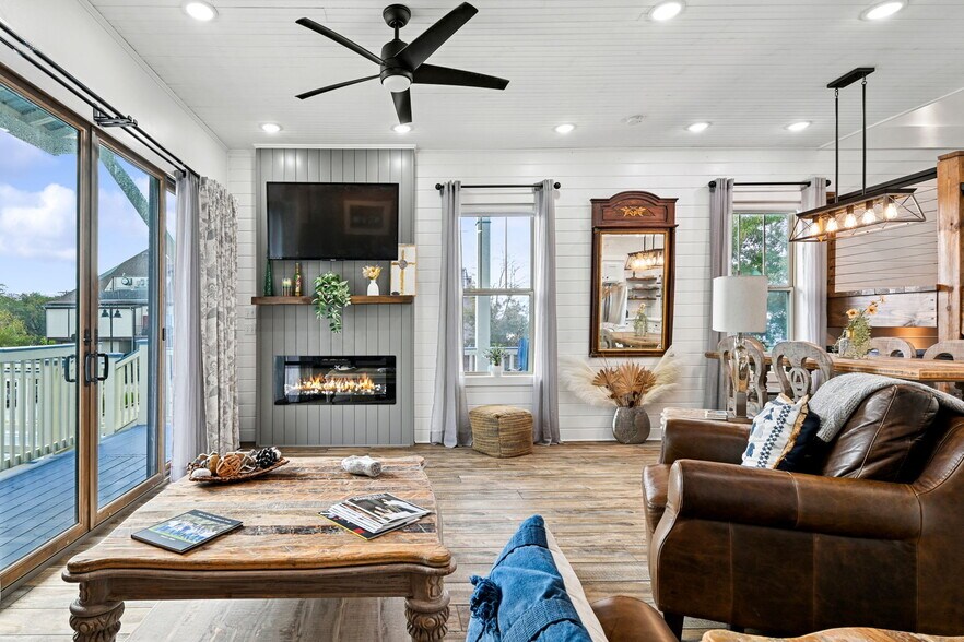 More Photos Of 124 Lafitte St, Mandeville Hospitality For Sale