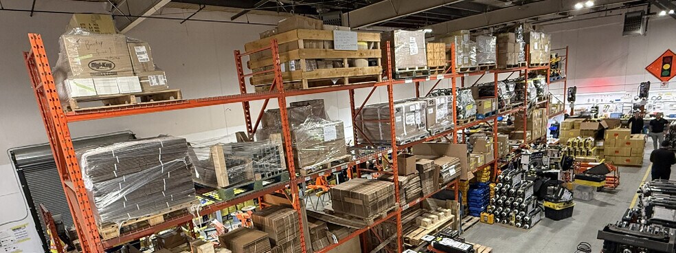 More Photos Of 20-24 Akerley Blvd, Dartmouth Distribution For Lease