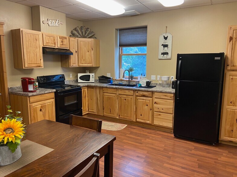 More Photos Of 6249 W Maine St, Spirit Lake Restaurant For Sale