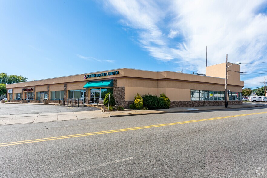 More Photos Of 251 Clifton Ave, Clifton Storefront Retail Office For Lease