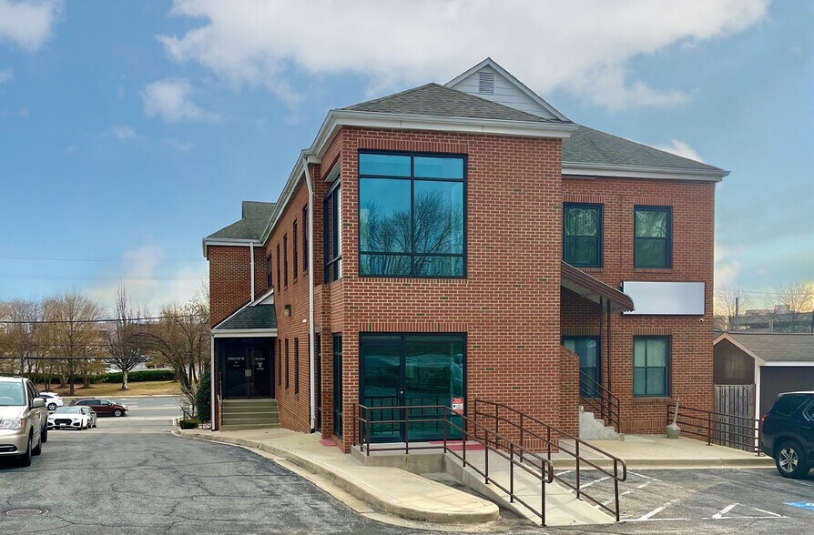 More Photos Of 2086 Generals Hwy, Annapolis Office For Lease